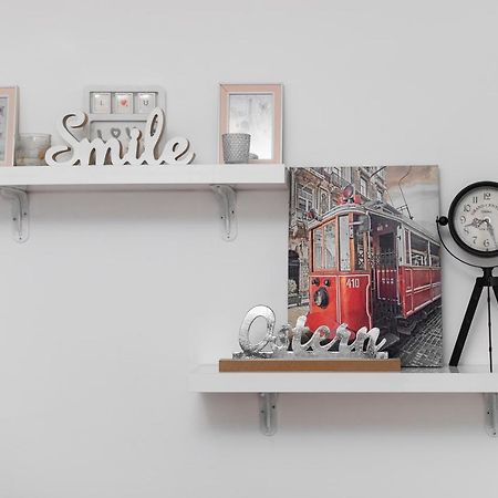 11 Steps' Lovely Studio In The Center Tiranë Luaran gambar