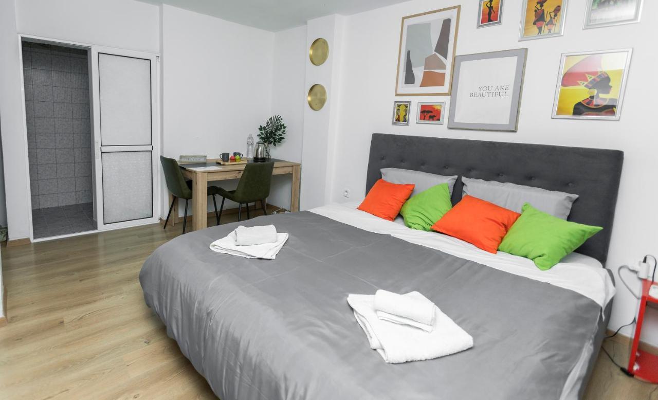 11 Steps' Lovely Studio In The Center Tiranë Luaran gambar