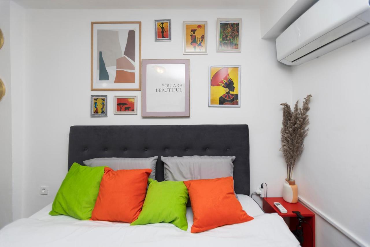 11 Steps' Lovely Studio In The Center Tiranë Luaran gambar