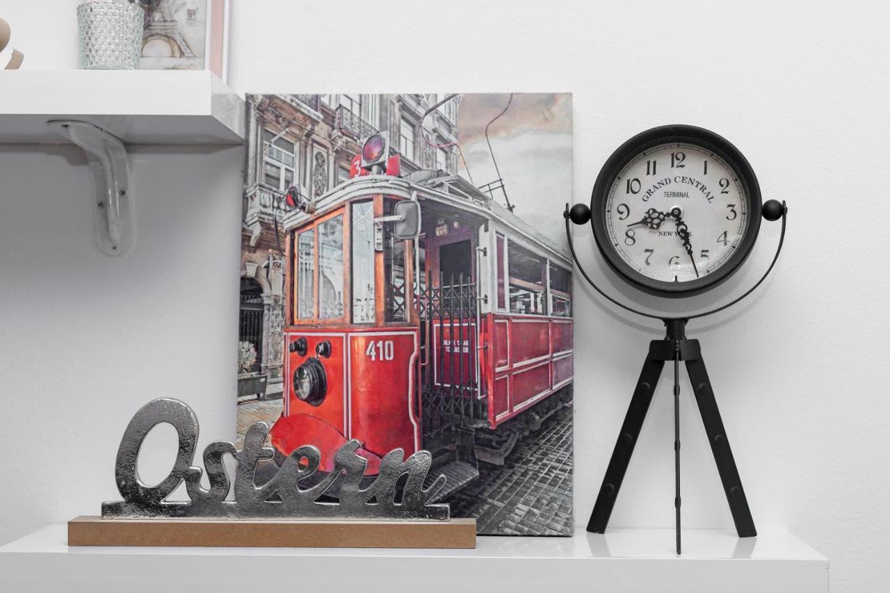 11 Steps' Lovely Studio In The Center Tiranë Luaran gambar