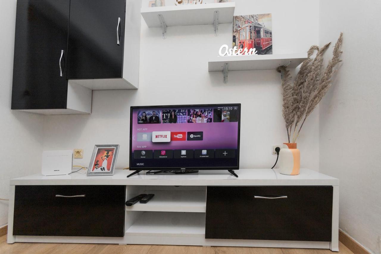 11 Steps' Lovely Studio In The Center Tiranë Luaran gambar